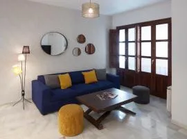 Apartamento con balcón en el centro histórico QH Reyes Católicos