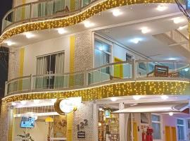 Hotel Pousada Família de Nazaré，位于卡舒埃拉保利斯塔的酒店