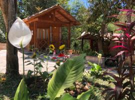 Monte Sui&ccedil;o - Chal&eacute;s para loca&ccedil;&atilde;o，位于瓜拉米兰加的山林小屋