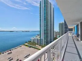 3BR Airbnb Friendly Condo with Ocean View and Balcony