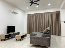 One Family Kajang East Homestay，位于士毛月的酒店