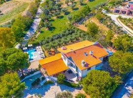 Vista Allegra Pagoda - Villa con piscina