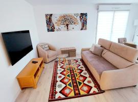 Cosy Home 1, Cergy Le Haut, 6 personnes, 3 min gare, 30 min Paris, parking privé，位于塞尔吉的家庭/亲子酒店