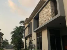 Serviced 2 Bedroom Rental