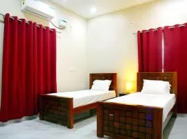 Sri Apartment 2BHK For Familys Couples Parking A1