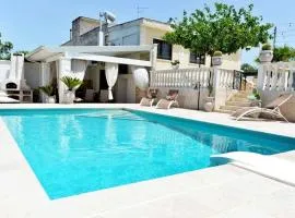 Luxury Vale Villa