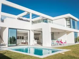 Oasis - Luxury Villa