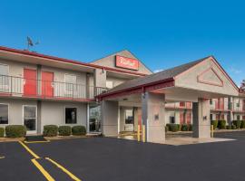 Red Roof Inn & Suites Jackson, TN，位于杰克逊的酒店
