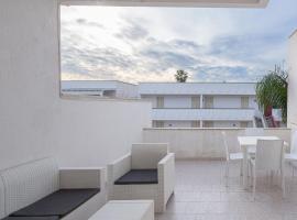 Appartamento a 150 m dal mare climatizzato con bellissimo patio esterno，位于托瑞帕利的酒店