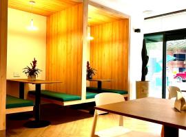 Reset (Hotel-Cafe-Coworking)，位于卡利卡利塔附近的酒店