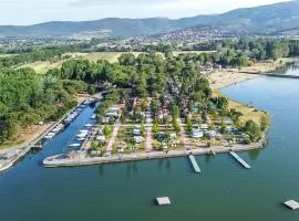 Gorgeous stacaravan In Tuoro Sul Trasimeno With Outdoor Swimming Pool