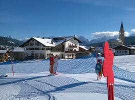 Hotel D'La Varda，位于帕多拉的酒店