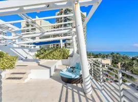 Penthouse Mar Azul South Beach on Ocean Drive Miami Beach home