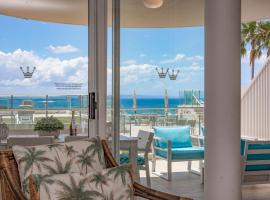 Noosa Crest Luxury Ocean View Apartment 32，位于努萨角的酒店
