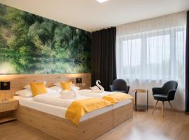 Gyirmót Sport & Wellness Hotel，位于杰尔的酒店