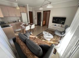 SilverLine Comfort Apartment，位于塞萨洛尼基东巴体育场附近的酒店