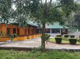 Sherlock Jungle Retreat