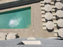 Apartamentos Roses Platja，位于罗萨斯的酒店