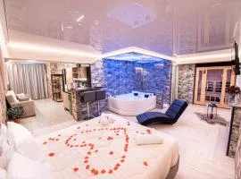 Virtus Prestige - Rooms & Apartments，位于罗马钱皮诺机场 - CIA附近的酒店
