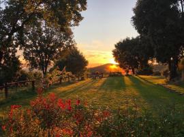 Stunning 4-Bed Cottage in Montseny Natural Park，位于阿尔武希耶斯的酒店