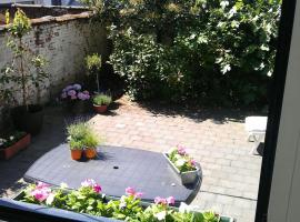 charming house with 3 bedrooms & terrace 10 minutes from city centre