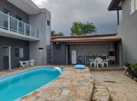 Casa com piscina 20 metros próximo da praia，位于卡拉瓜塔图巴的酒店