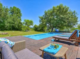 Pool Villa Abbazia Seaview - Happy Rentals，位于伊齐齐的酒店