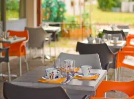 Logis Hotel Restaurant de La Madeleine