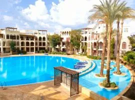 one bedroom apartments aqaba on 2 swimming pool Tala bay