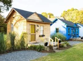 Restored 1930’s Tiny Home 3 min to Cape Charles