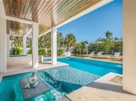 Sea La Vie Beach House - Stunning New Luxury Waterfront Home wPool Dock Elevator Close to Pine