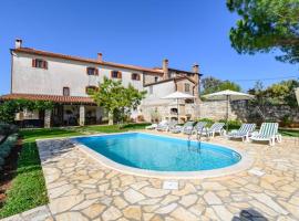 Villa Santina near Poreč，位于Radovani的酒店