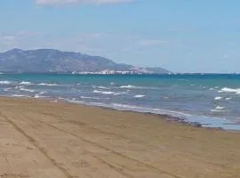 Bajo con gran terraza en Ribera de Cabanes