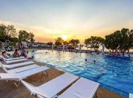 Mobile Homes in Camping Omisalj on island Krk, with swimmingpool