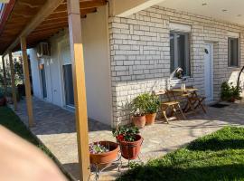 Nice & Cosy apartment in Igoumenitsa，位于伊古迈尼察的酒店