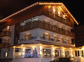 Hotel Villa Cima Undici，位于博萨迪法萨的酒店