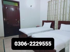 Rose Palace Family Guest House，位于卡拉奇Gulshan-E-Jamal的酒店