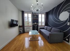 Kilomètre 99，位于Pont-sur-Yonne的酒店
