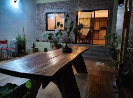 Casa de Toto 3 habitaciones，位于伊瓜苏港的酒店