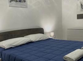 F1 2 St Julians, Private room, bathroom & living shared，位于圣朱利安斯的民宿