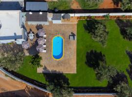 Old olive tree cottage，位于Áyioi Apóstoloi的酒店