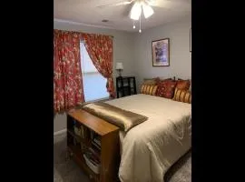 Cozy Stay in Kc Area