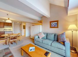 Cozy Killington Skihütte，位于基灵顿的酒店