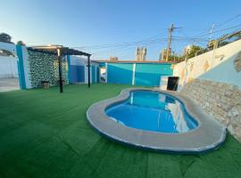 Casa con piscina en salinas cerca del mar，位于萨利纳斯的酒店