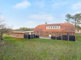 Cozy Home In Rømø With Kitchen