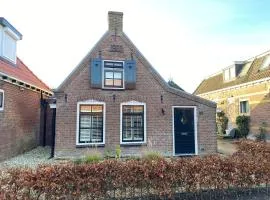 Luxury original mudflat house in Friesland