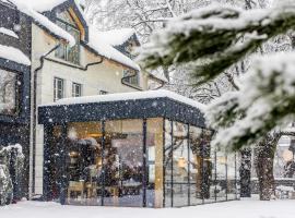 Boutique Hotel Sunrose 7 - Gourmet & SPA，位于博希尼的带泳池的酒店