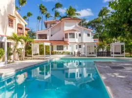 Beautiful family Villa near Bavaro beach with pool