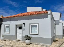 Casa Sagres T2 - 3 minutos a pé Praia da Mareta，位于萨格里什的别墅