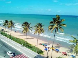 Amplo novo e moderno apartamento em linda praia de Maceió